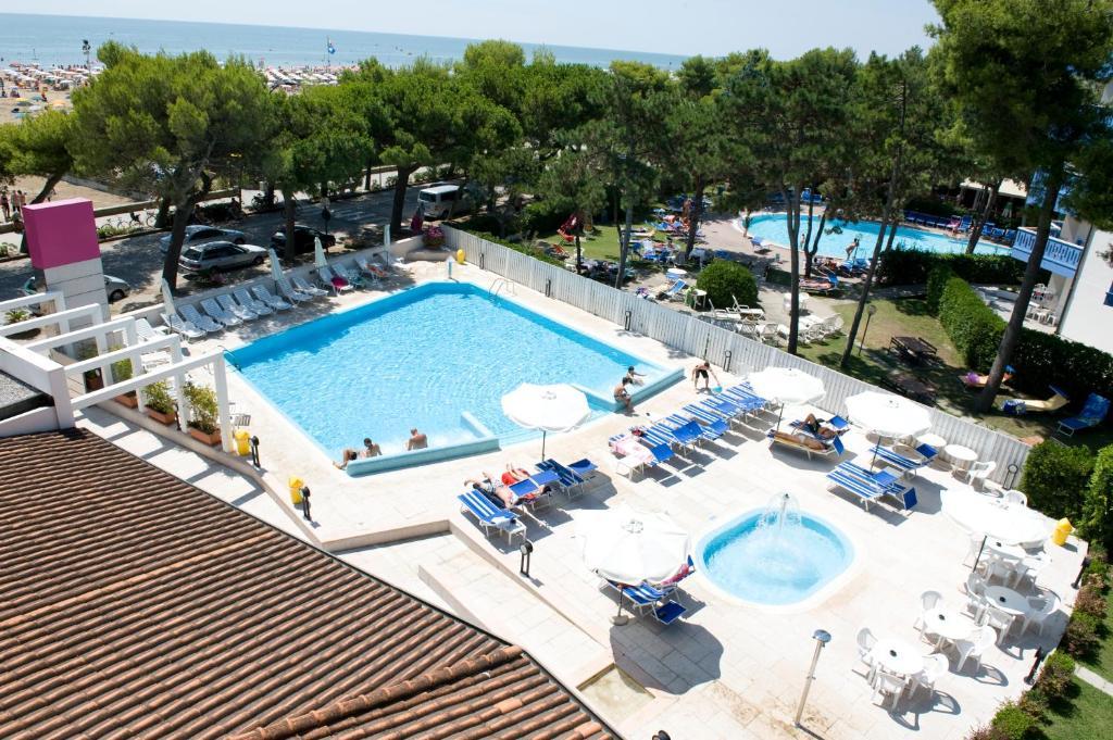 Hotel Bristol Lignano Sabbiadoro Ngoại thất bức ảnh