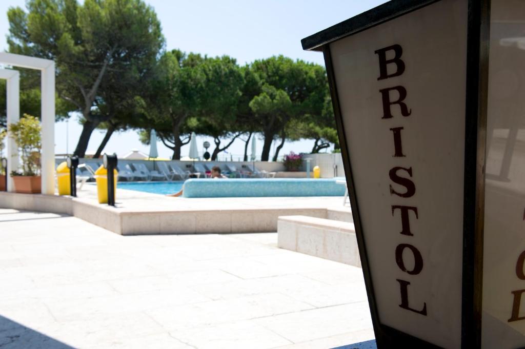 Hotel Bristol Lignano Sabbiadoro Ngoại thất bức ảnh