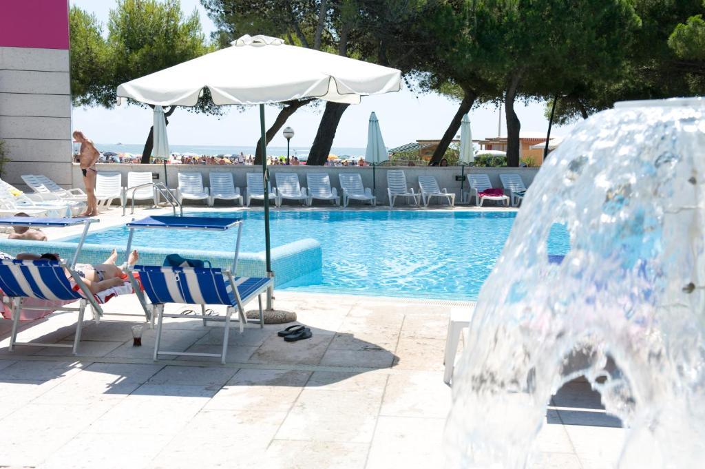 Hotel Bristol Lignano Sabbiadoro Ngoại thất bức ảnh