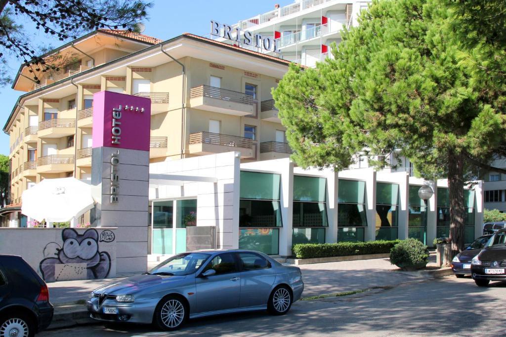 Hotel Bristol Lignano Sabbiadoro Ngoại thất bức ảnh